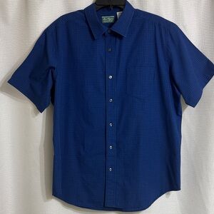 Mens, like new, Ben Hogan short sleeve button down shirt. Size XL/EG/TG